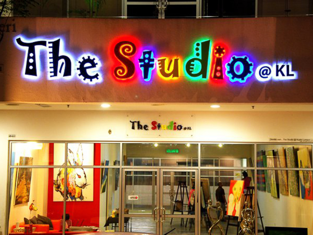 The Studio at KL, Pubilka