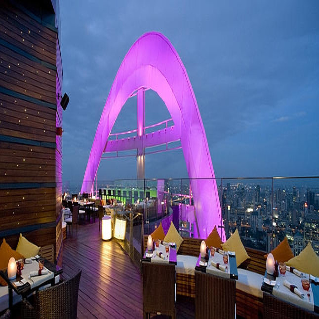 red-sky-bar-bangkok-03-vmo