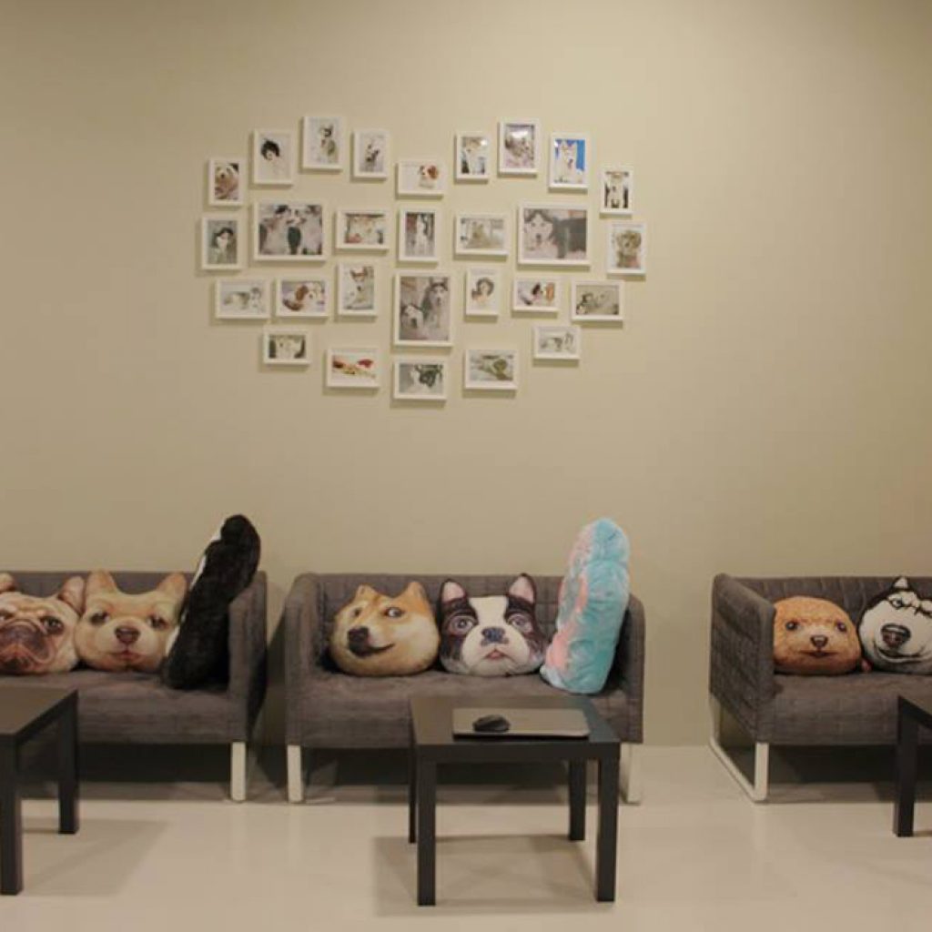 j_dog_house_and_cafe_04 VMO